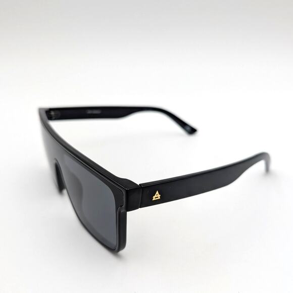 Aire Ara Unisex Square Sunglasses Shiny Black Frame W/ Smoke Mono Lens One Size - Picture 4 of 5